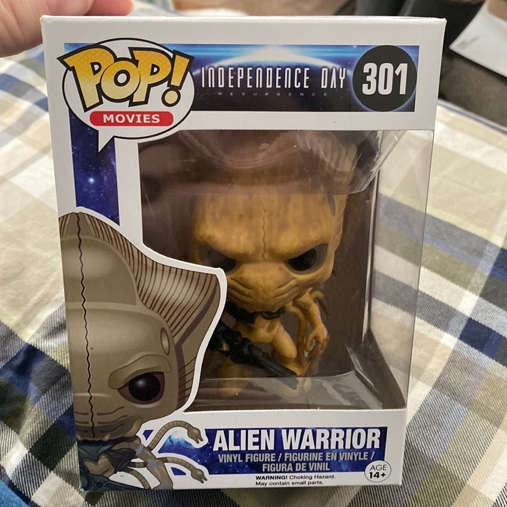 VAULTED Funko POP! Independence Day #301 ALIEN WARRIOR, 2016 New